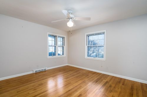 443 Ellsworth Ln, Milwaukee WI 53217-1831 exterior