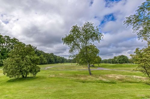 79 Windwatch Dr, Hauppauge NY 11788-3348 exterior