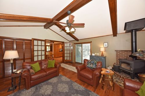 2380 Marne Ave, Milwaukee WI 53209-4370 exterior