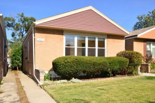 3122 Jarlath St, Chicago, IL 60645-1130