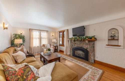 2722 Lefeber Ave, Milwaukee WI 53210-1140 exterior