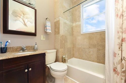 312 Kaercher St, Pittsburgh PA 15207-1477 exterior