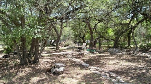 7917 Frst Vw Dr, Austin TX 78746-4521 exterior