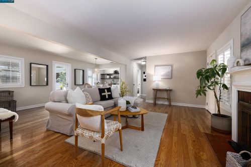 1962 Elinora Dr, Concord CA  94523-2828 exterior