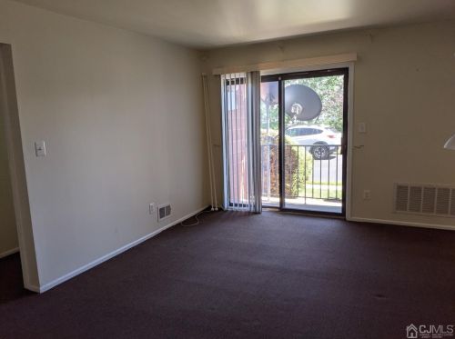 87 Keystone Ct, Edison NJ  08817-3793 exterior