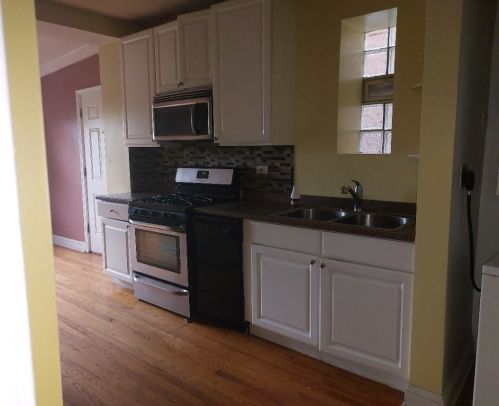 1552 65th Pl, Chicago, IL 60637-4405