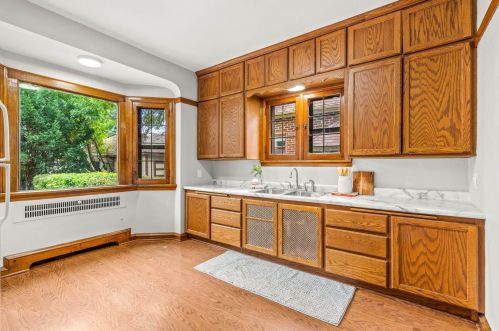 439 Oklahoma Ave, Milwaukee WI 53207-3076 exterior