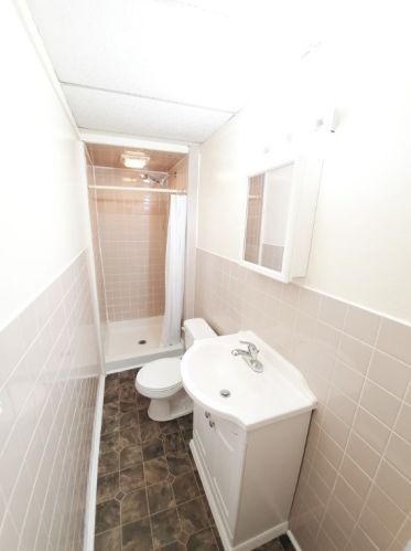 51 Norton St, Pittsburgh PA 15211-1855 exterior