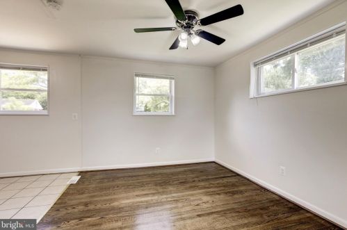 4706 Creek Shore Dr, Rockville MD  20852-2407 exterior