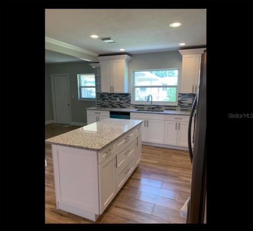 2911 Braddock St, Tampa FL 33607-1251 exterior