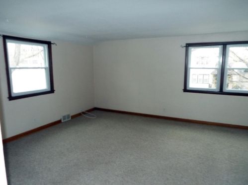 5931 Siegfried Pl, Milwaukee WI 53214-1842 exterior