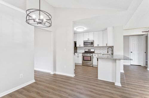 320 Emerald Grn Ct, Atlanta GA 30349-8420 exterior