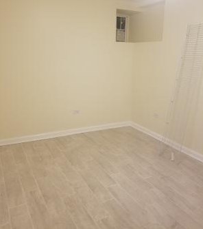 4113 Gladys Ave, Chicago IL 60624-3021 exterior