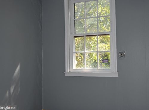 122 Weymouth Rd, Darby PA 19023-1422 exterior