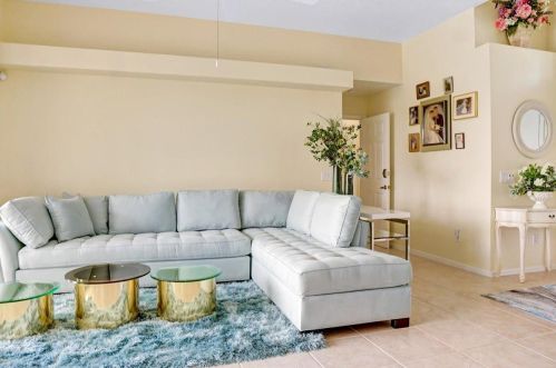 272 Surfside Ave, Fort Pierce FL  34983-1286 exterior