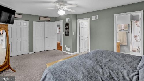 286 Bollinger Rd, Littlestown PA 17340-9121 exterior