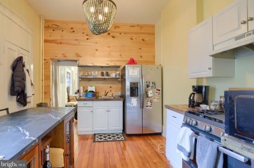 433 Walnut St, Lancaster PA 17603-3362 exterior