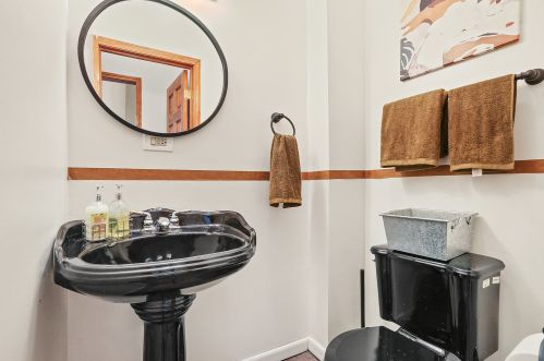 2433 Flournoy St, Chicago IL  60612-3520 exterior