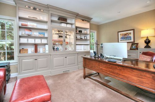 19 Long Lots Rd, Westport CT 06880-3846 exterior