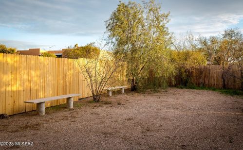 220 Kelso St, Tucson AZ  85705-4743 exterior