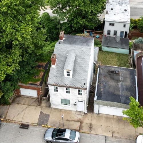 133 Pius St, Pittsburgh PA 15203-1618 exterior