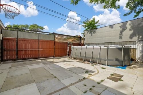 3427 61 St, Chicago IL 60629-3605 exterior