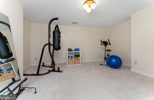 7726 Laurel Leaf Dr, Rockville MD 20854-1768 exterior