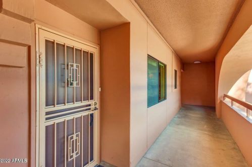 4303 Cactus Rd, Phoenix AZ 85032-7637 exterior