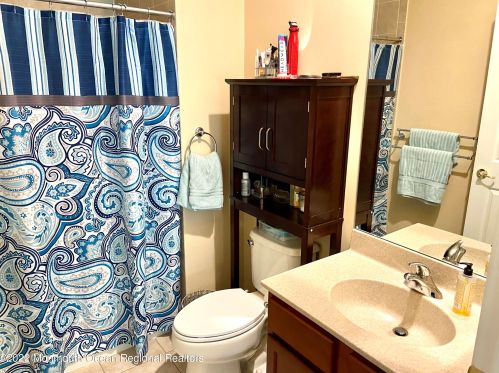 7 Walkabout Ct, Lakehurst NJ 08759-5177 exterior