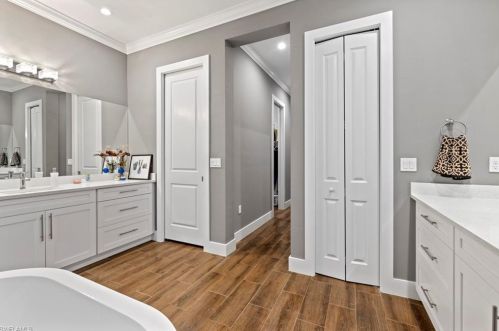 1819 20 Ave, Naples FL 34120-5414 exterior