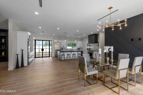 6841 12th Ave, Phoenix AZ  85013-1021 exterior