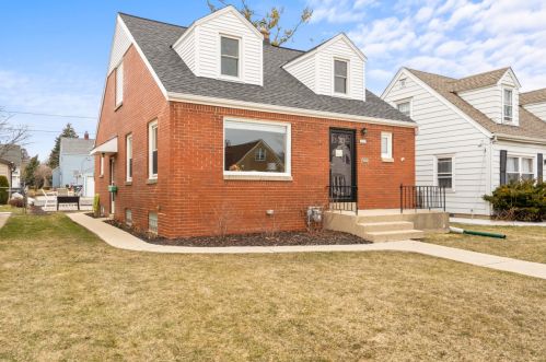 1817 53rd St, Milwaukee, WI 53208-1759