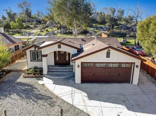 24 A St, Perris CA 92570-1962 exterior