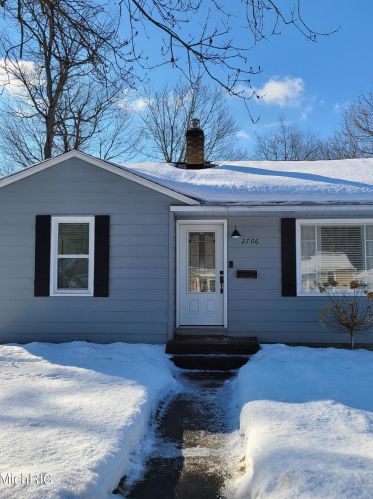 2706 Glendale Blvd, Kalamazoo, MI 49004-1731