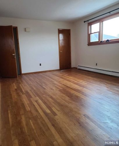 361 Commercial Ave, Cliffside Park NJ  07010-1460 exterior