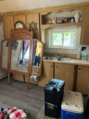 33 Gilbert St, Woonsocket RI 02895-6408 exterior