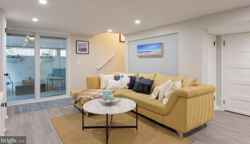 7418 Cedar Ave, Silver Spring MD 20912-4246 exterior