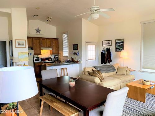 1070 Miles St, Tucson AZ 85719-6140 exterior