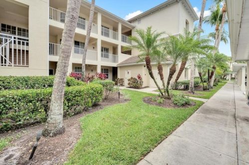 1886 Tarpon Bay Dr, Naples FL 34119-8744 exterior