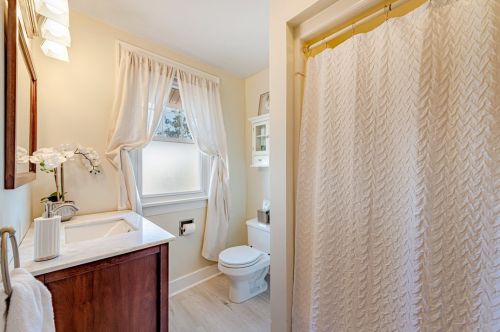 152 Jamaica Ave, Pittsburgh PA 15229-1748 exterior