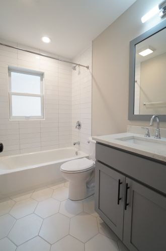 5249 Melvina Ave, Chicago IL 60638-4306 exterior