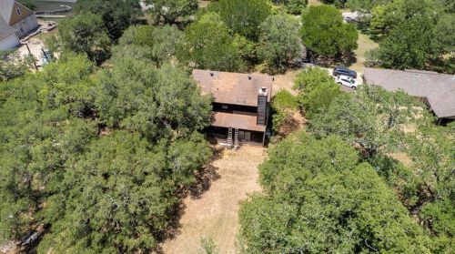 7917 Frst Vw Dr, Austin TX 78746-4521 exterior