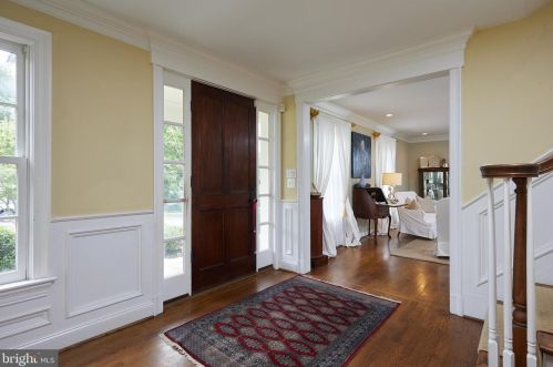 10019 Kendale Rd, Rockville MD  20854-4256 exterior