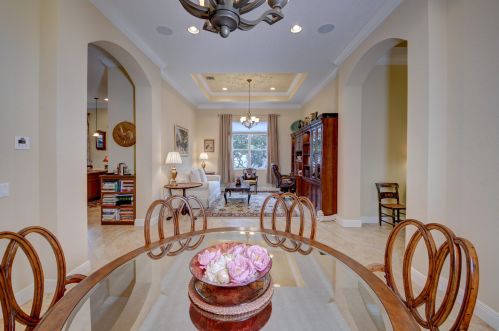 9800 Nuova Way, Fort Pierce FL 34986-2825 exterior