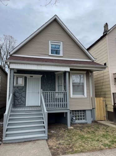 6015 Wolcott Ave, Chicago, IL 60660-2315