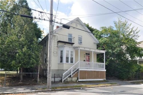 83 Daniel Ave, Providence, RI 02909-4716