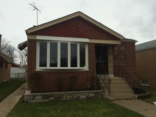 3647 81st St, Chicago, IL 60652-2421