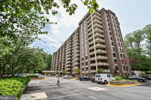 1808 Old Meadow Rd, Mc Lean VA 22102-1825 exterior