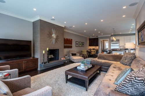 2648 Wayne Ave, Chicago IL 60614-3118 exterior