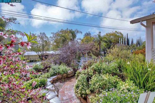 826 Navaronne Way, Concord CA 94518-2173 exterior